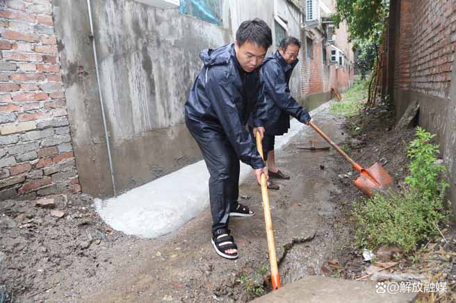 防汛常規(guī)物資|消防滅火裝備|消防救援裝備|水域救援救生|應(yīng)急照明設(shè)備|防汛與應(yīng)急包|水泵發(fā)電機(jī)類(lèi)|救生救援儀器